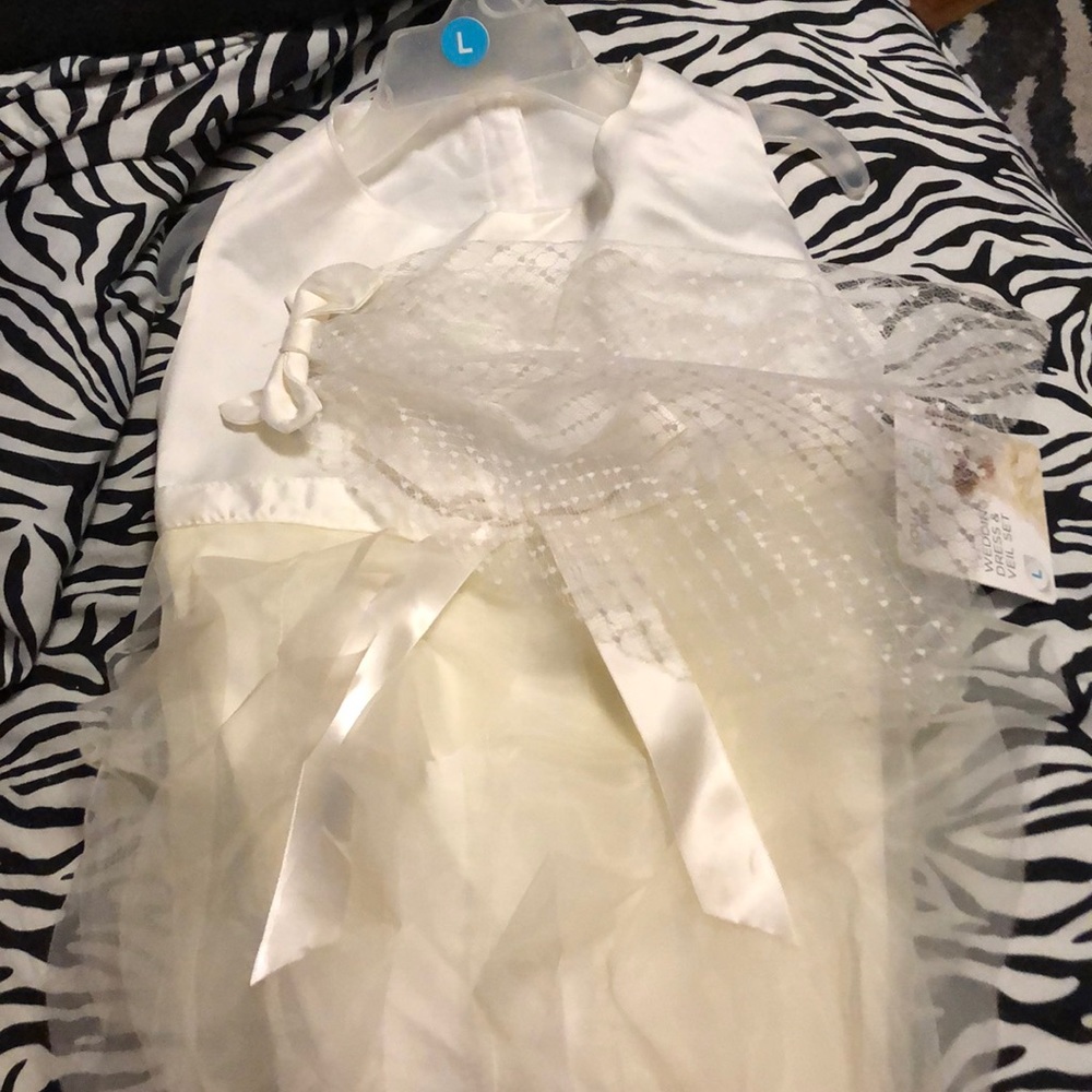 Wedding Dress/Vail Pet Costume (L)